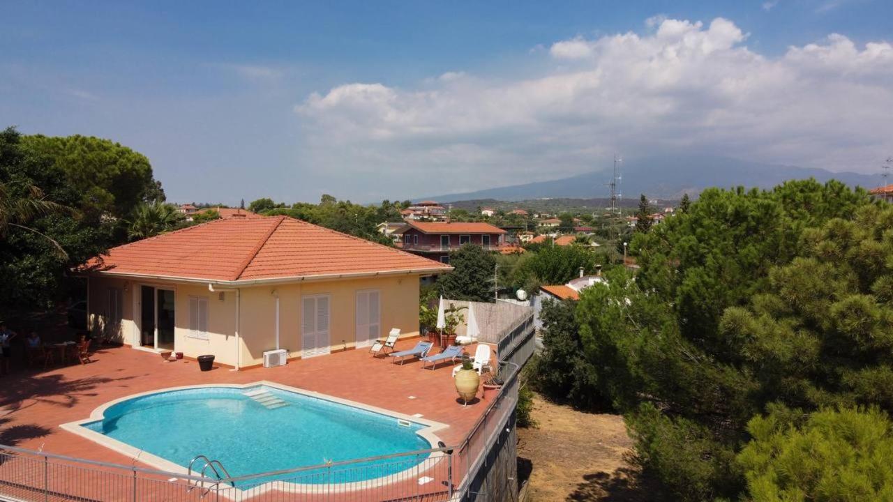 Holiday Flower Villa Panoramica Sul Golfo Di Catania Misterbianco Extérieur photo